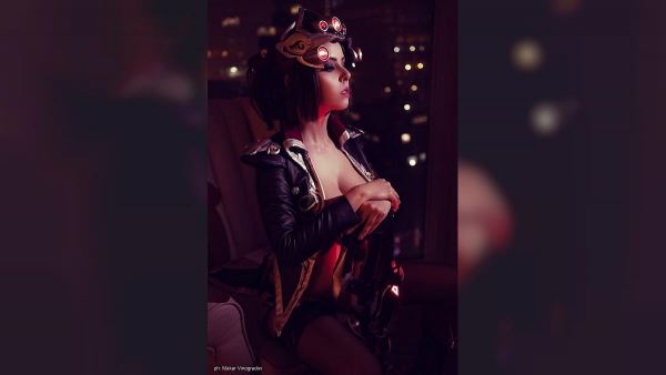<br />
        Откровенный образ Роковой вдовы из Overwatch от русской косплеерши<br />
      